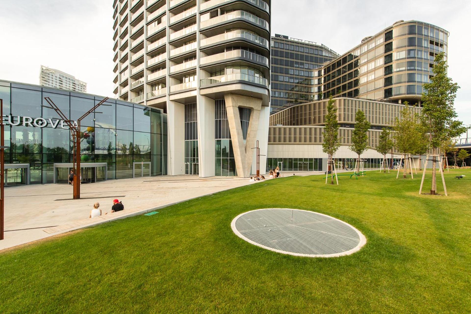 Nikas Eurovea Apartments - Free Parking Bratislava Dış mekan fotoğraf