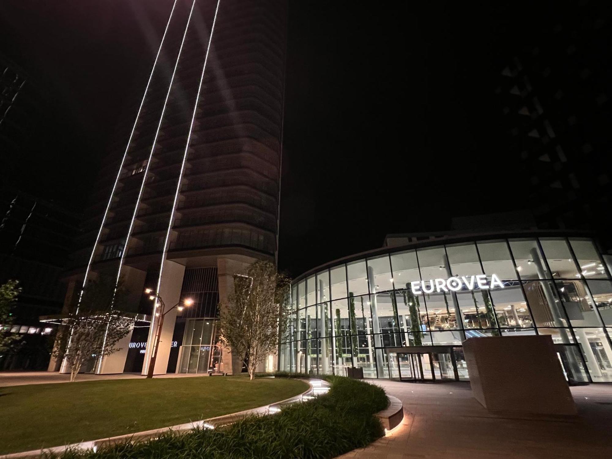 Nikas Eurovea Apartments - Free Parking Bratislava Dış mekan fotoğraf